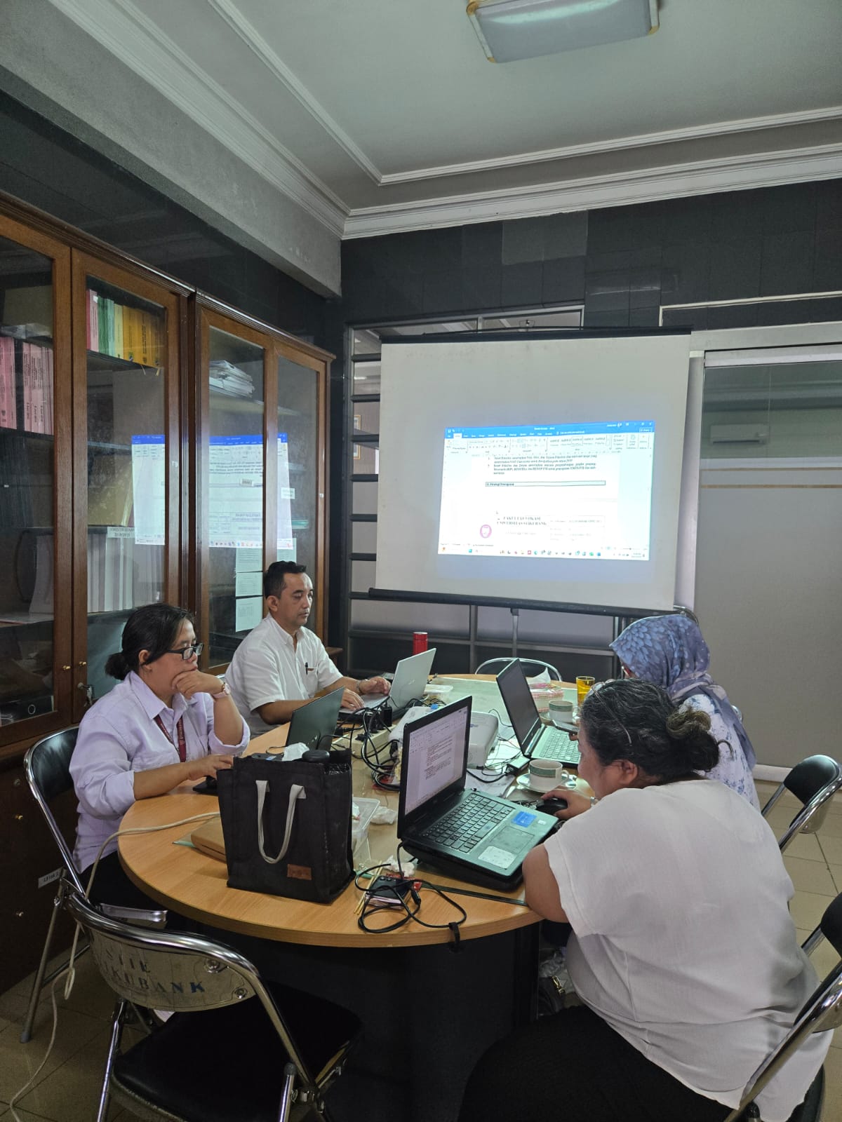 Rapat Koordinasi Penyusunan Dokumen Standar Sistem Penjaminan Mutu Internal (SPMI) di Universitas Stikubank Semarang